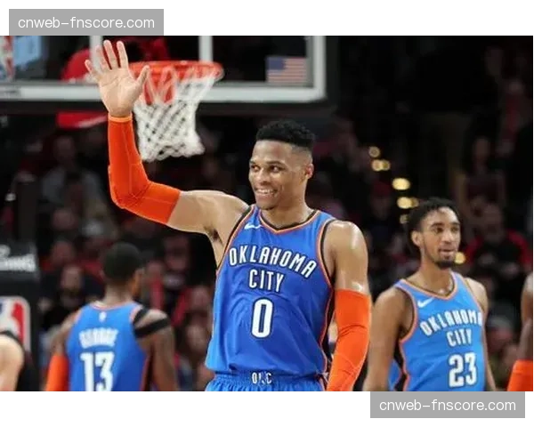 科隆主场球迷高唱保级战歌，逆转时刻全场沸腾